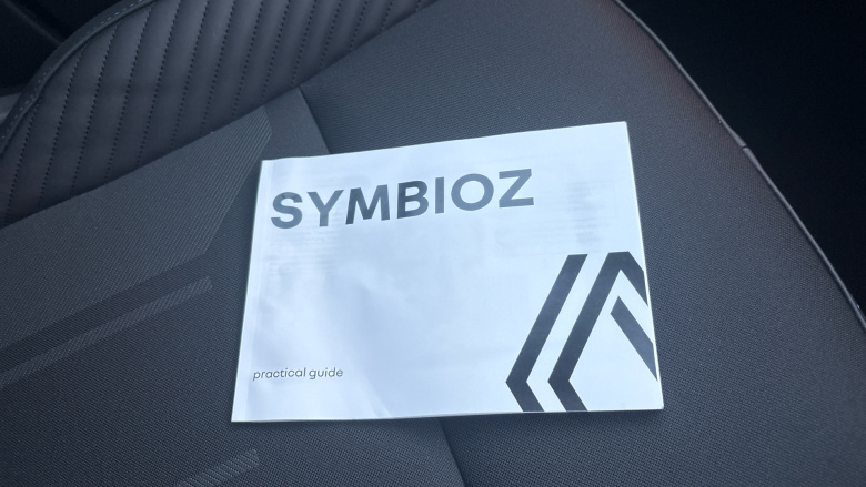 Renault Symbioz 1.8 E-Tech FHEV 160 Iconic Esprit Alpine 5dr Auto Hybrid Estate